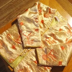CHILDRENS XXL ASIAN YELLOW SILK COAT W/DESIGN BEAUTIFUL!!!